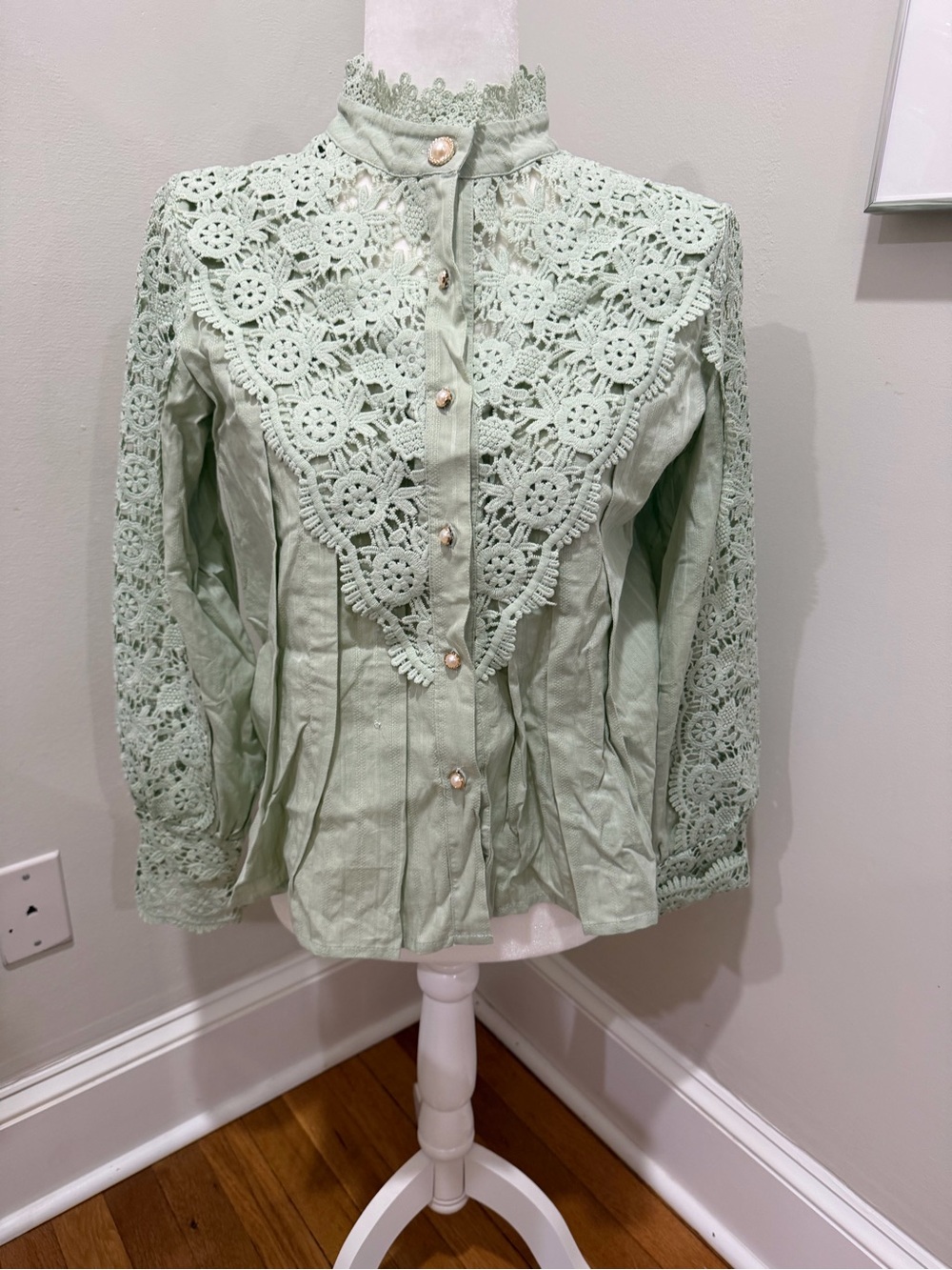 Women's Mint Green Crochet Lace Button-Up Blouse
